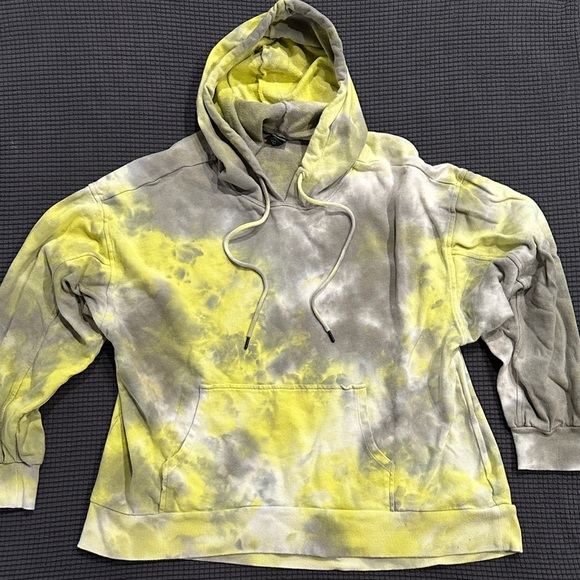 LIMITED TIME $4 ITEM!! Wild Fable Yellow and Gray Tie-Dye Hoodie - Picture 1 of 3